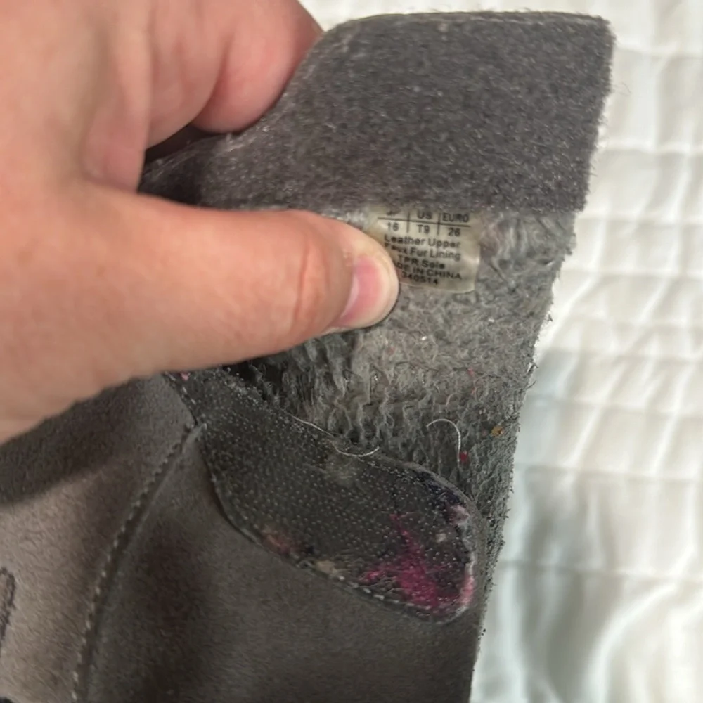Tom’s Grey Suede Toddler Winter Boots Size 9T